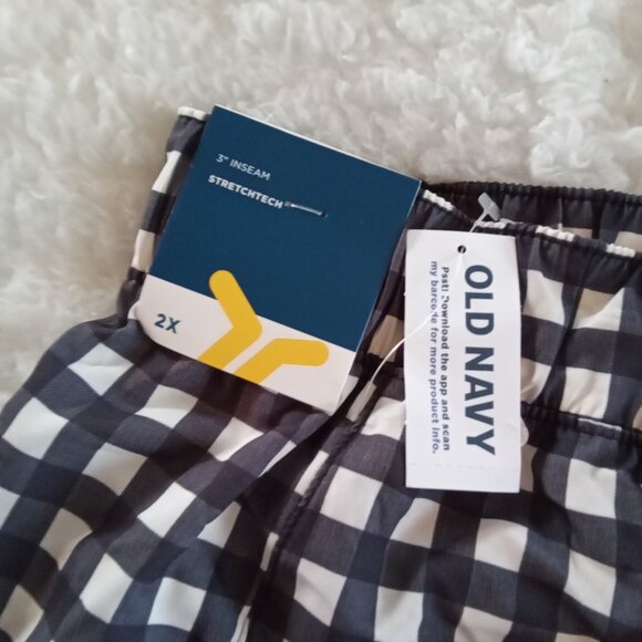 Old Navy Stretchtech Shorts - Picture 1 of 3